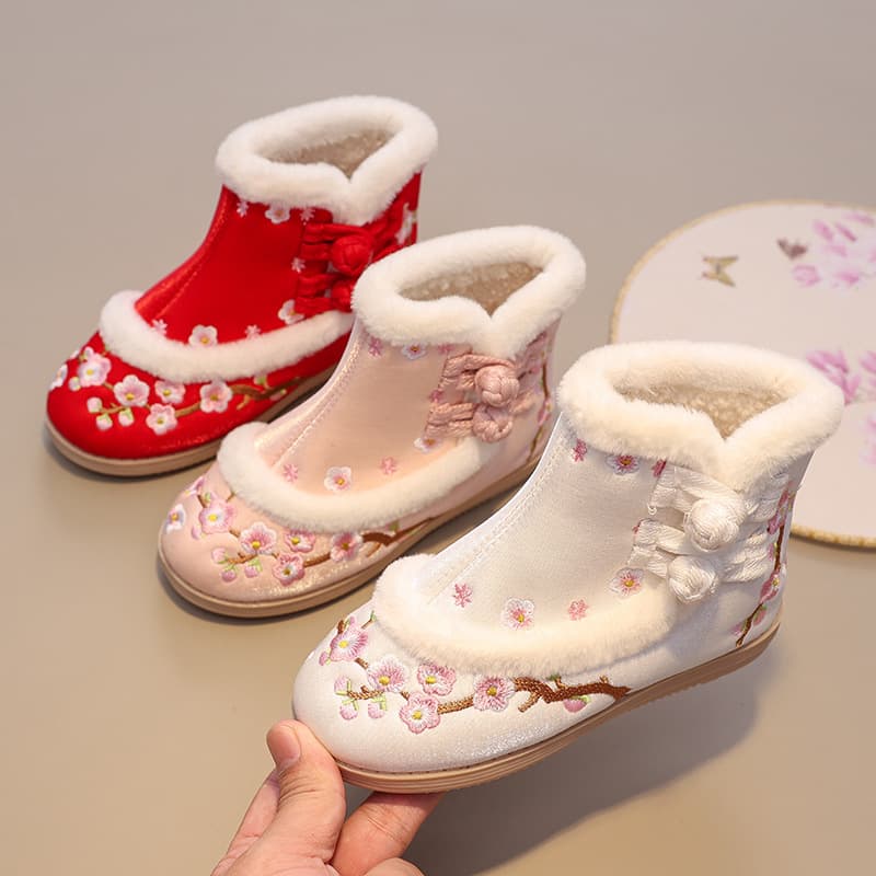 Girls' Hanfu Shoes, Boots, Ancient Style Horse Face Skirt Shoes, Children's Traditional Embroidered Shoes, Winter Fleece-Lined Baby Cotton Shoes