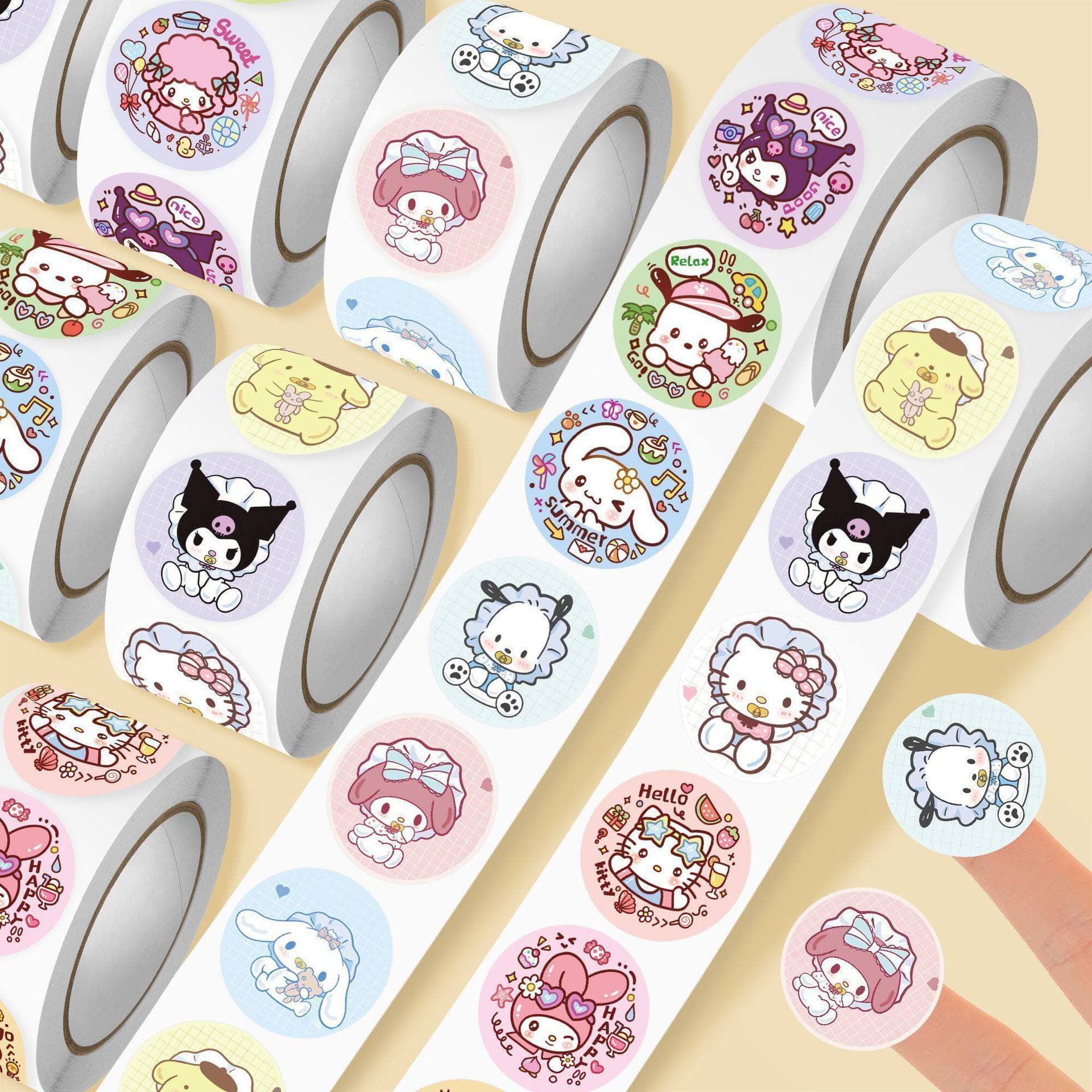 Roll stickers can be pasted with decorative stickers, multi-pattern cartoon stickers, high-value cartoon stickers, pasted hand account stickers