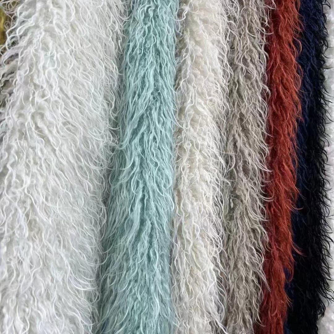 Manufacturer's Stock 1000g Fringed Sheepskin Curly Wool Fabric for Apparel, Footwear, Hats, Toys, Home Textiles, and Pets