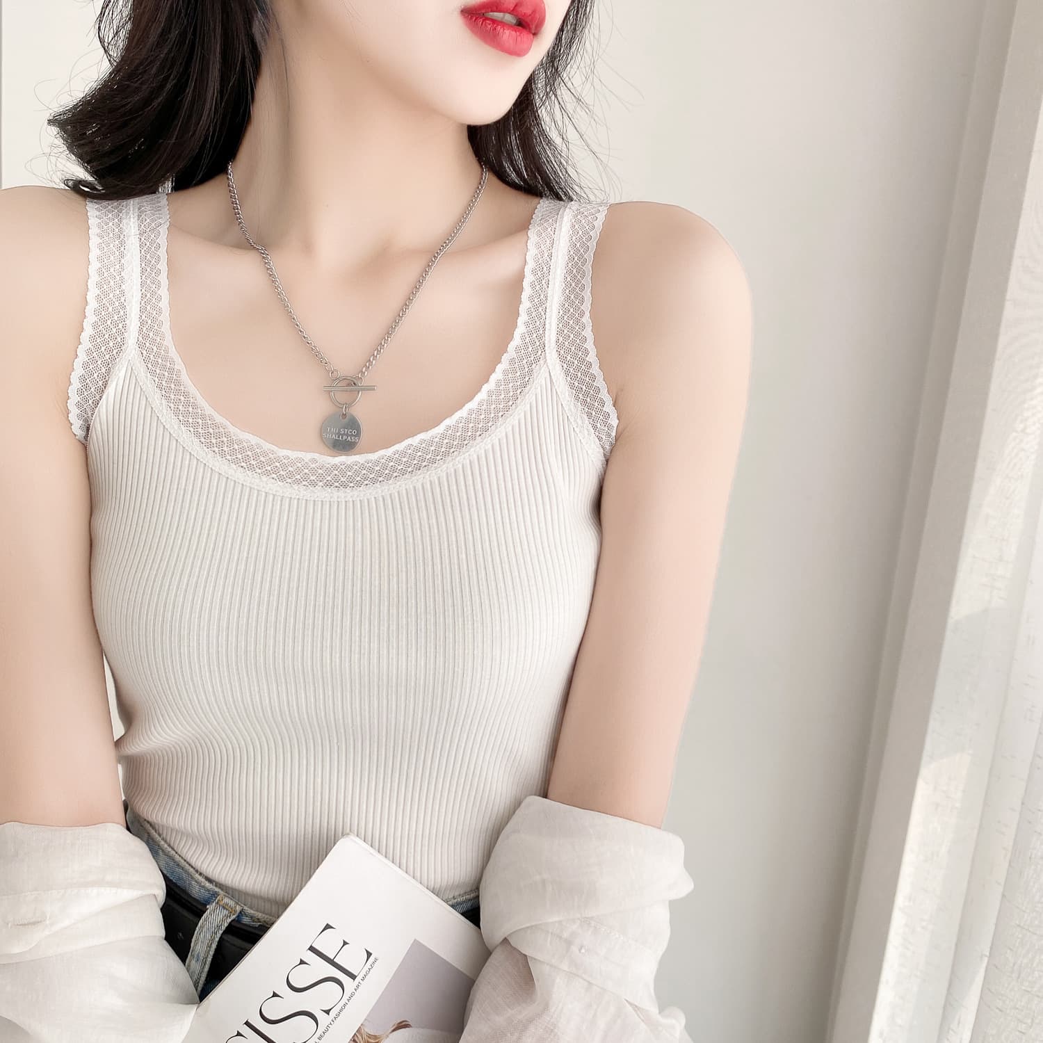 Women's Cotton Tank Top Sleeveless Outerwear Inner Slims Smooths Your Silhouette with Screw Thread Lace Edge Base Layer T-Shirt