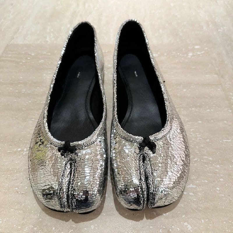 Split-Toe Loafer Pig Hoof Flat Shoes Women's Shallow Ballet Mirror Crackle Horse Hoof Silver Flats