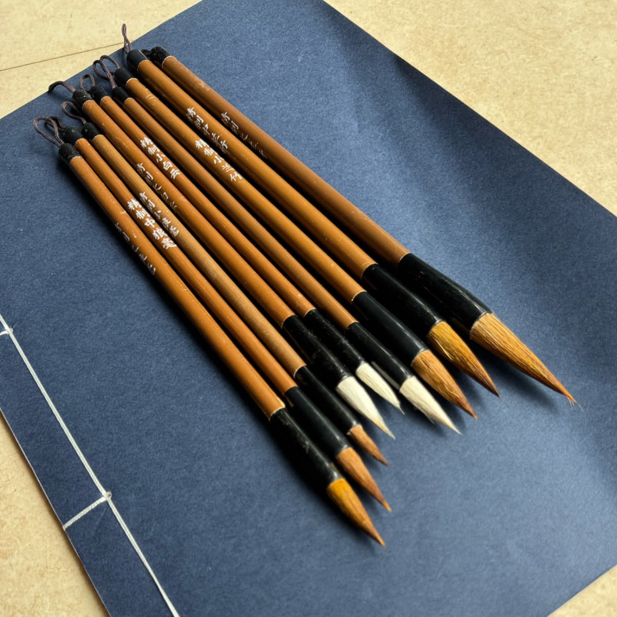 Beginner's Calligraphy Set with Large, Medium, and Small Lan Zhu Brushes, Reinforced Wolf Hair for Students and Wholesale