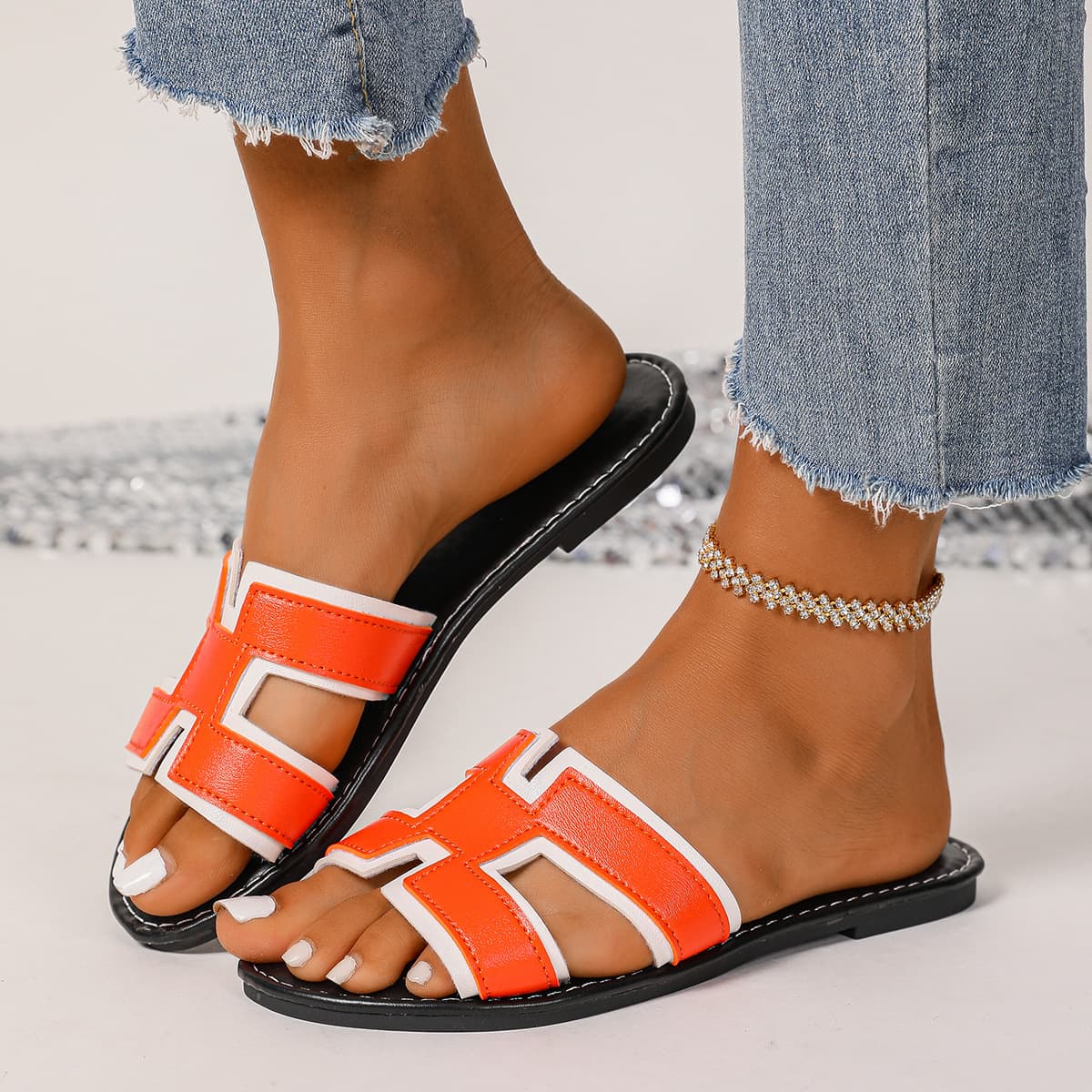 2025 Spring New European and American Style Casual Plaid Flat Beach Sandals for Women, Plus Size, Open-Toe, Outdoor Slippers