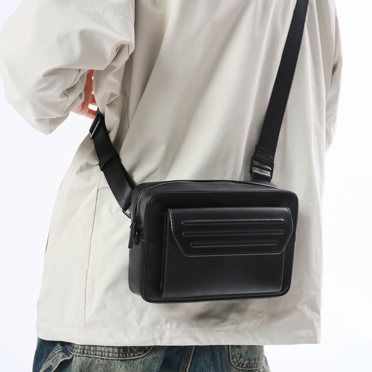 Premium New Men's Crossbody Sling Bag Fashionable Messenger Bag Korean Style Trendy Motorcycle Bag Vintage Backpack