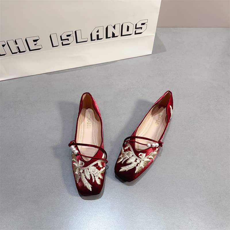 Pearl Vintage Style Xiuhe Shoes Red Wedding Shoes Square Toe Low-Cut Shoes Hanfu Shoes Flat Shoes Fairy Slip-On Shoes Sweet Style