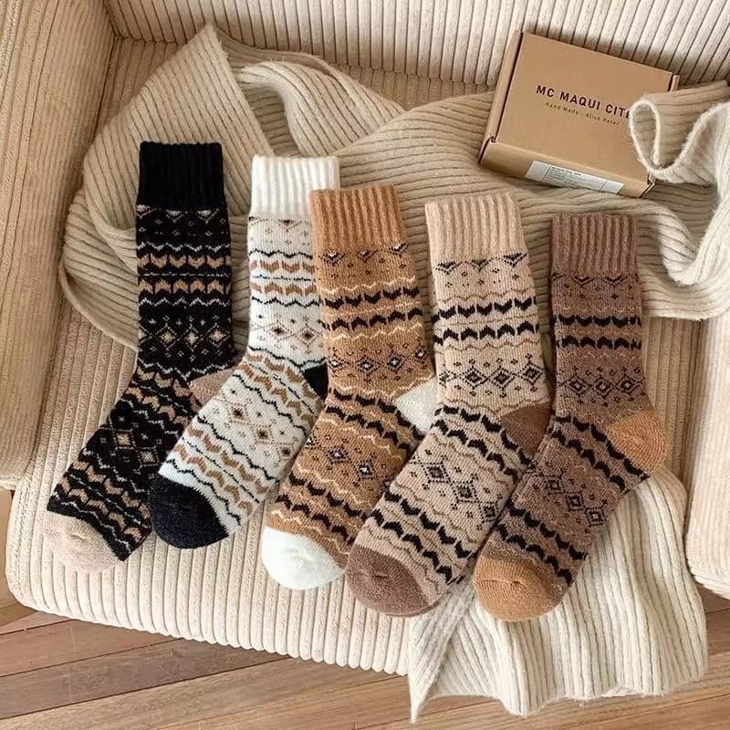 New Style Warm Autumn/Winter Thick Socks, Unisex Mid-Calf Thickened Terry Retro Sleep Socks, Couple Thick Socks