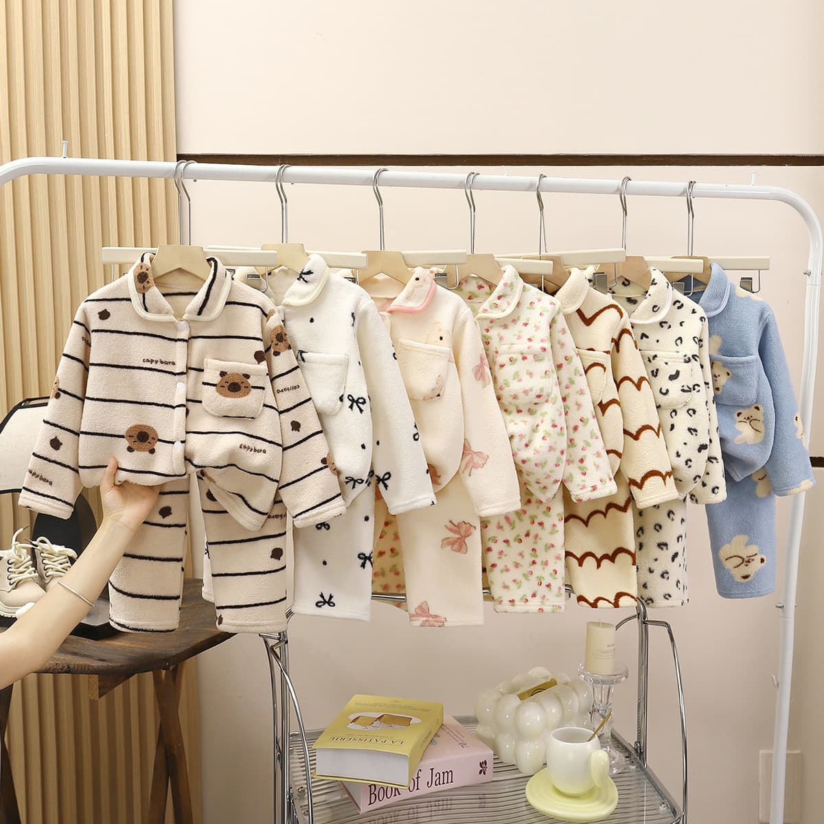 Children's pajamas set plus velvet and thickened boys' flannel girls' warm home clothes cardigan set baby children's clothing