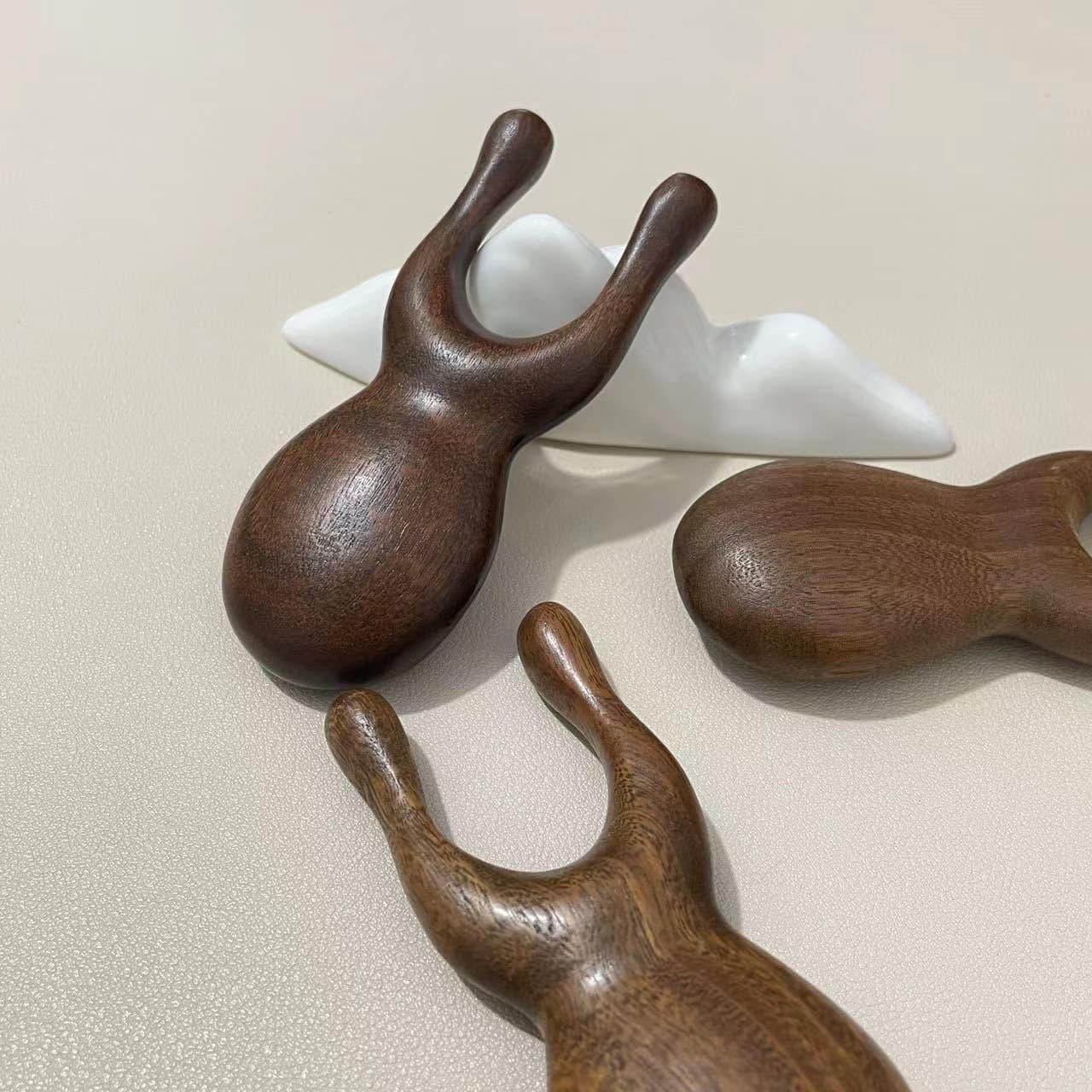 Sandalwood Small Frog Large Nose Scraper Eye Massage Tool Nasal Passage Unblocking Acupoint Stimulation Wooden Massager