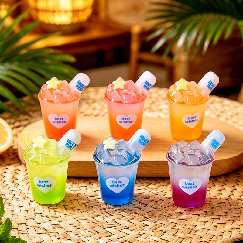 Original New Summer Miniature Iced Drink Cup Resin Figurine Micro Landscape Gradient Beverage Ice Cup Resin Ornament Wholesale