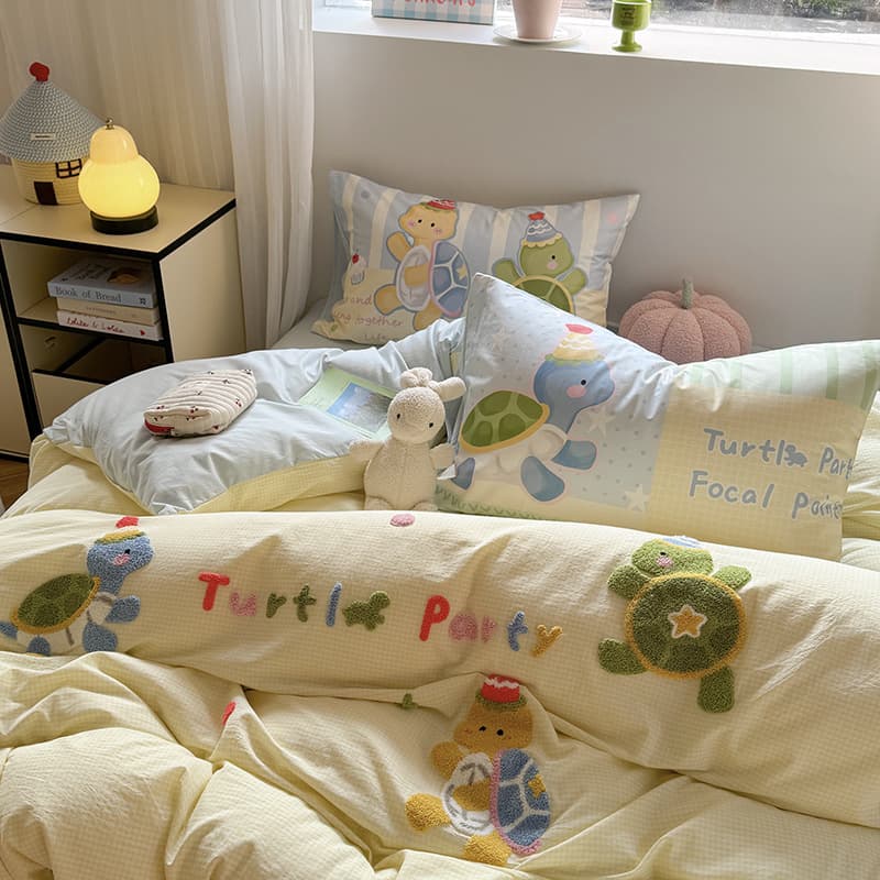 Ins-style Girl Cotton Towel Embroidery Bedding Set, 4-Piece, 1.5m/1.8m Duvet Cover, Pure Cotton Cartoon 3-Piece Set