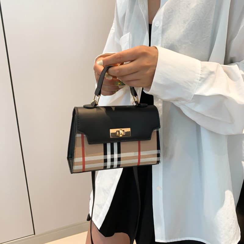 2024 New Fashion Plaid Small Bag Personalized Color Matching Crossbody Small Bag Casual, Lightweight, Fashionable and Easiest for Match Women's Bag