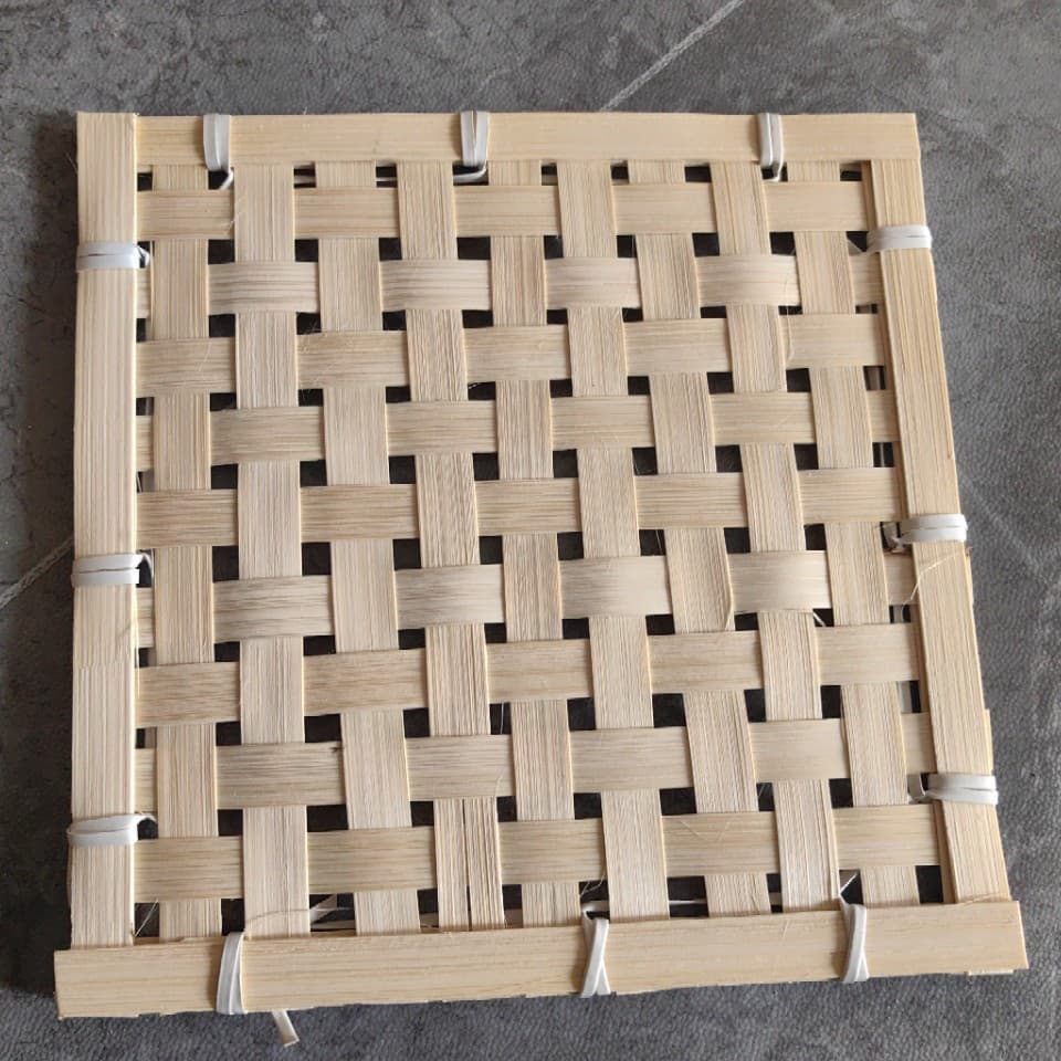 Bamboo Trays, Winnowing Baskets, and Sieves for Kindergarten Hangings, Handmade Rattan Materials in Forest-Themed Rustic Decor