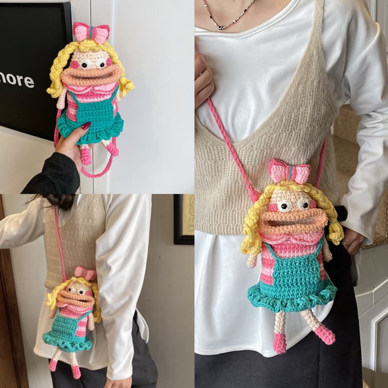 Autumn and Winter Cute Knitted Yarn Bag 2025 New Handmade Cartoon Big Mouth Girl Phone Bag Commuter Crossbody Bag