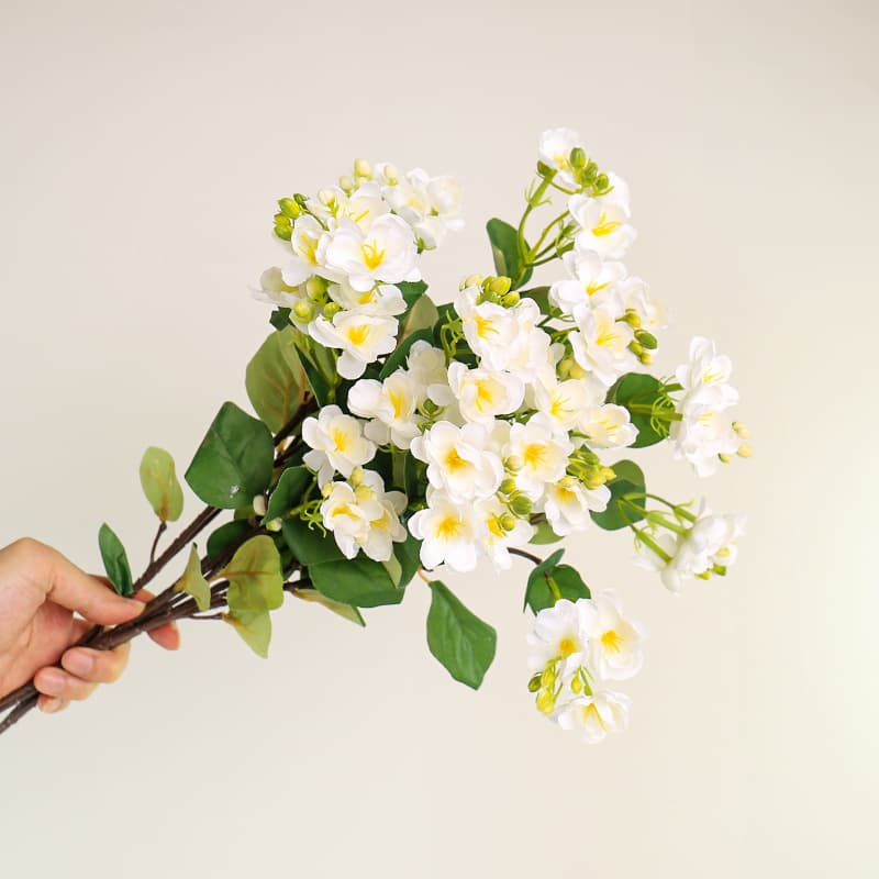Hot-selling single stem artificial silk flower, lightweight luxury faux jasmine for home interior decoration and landscaping