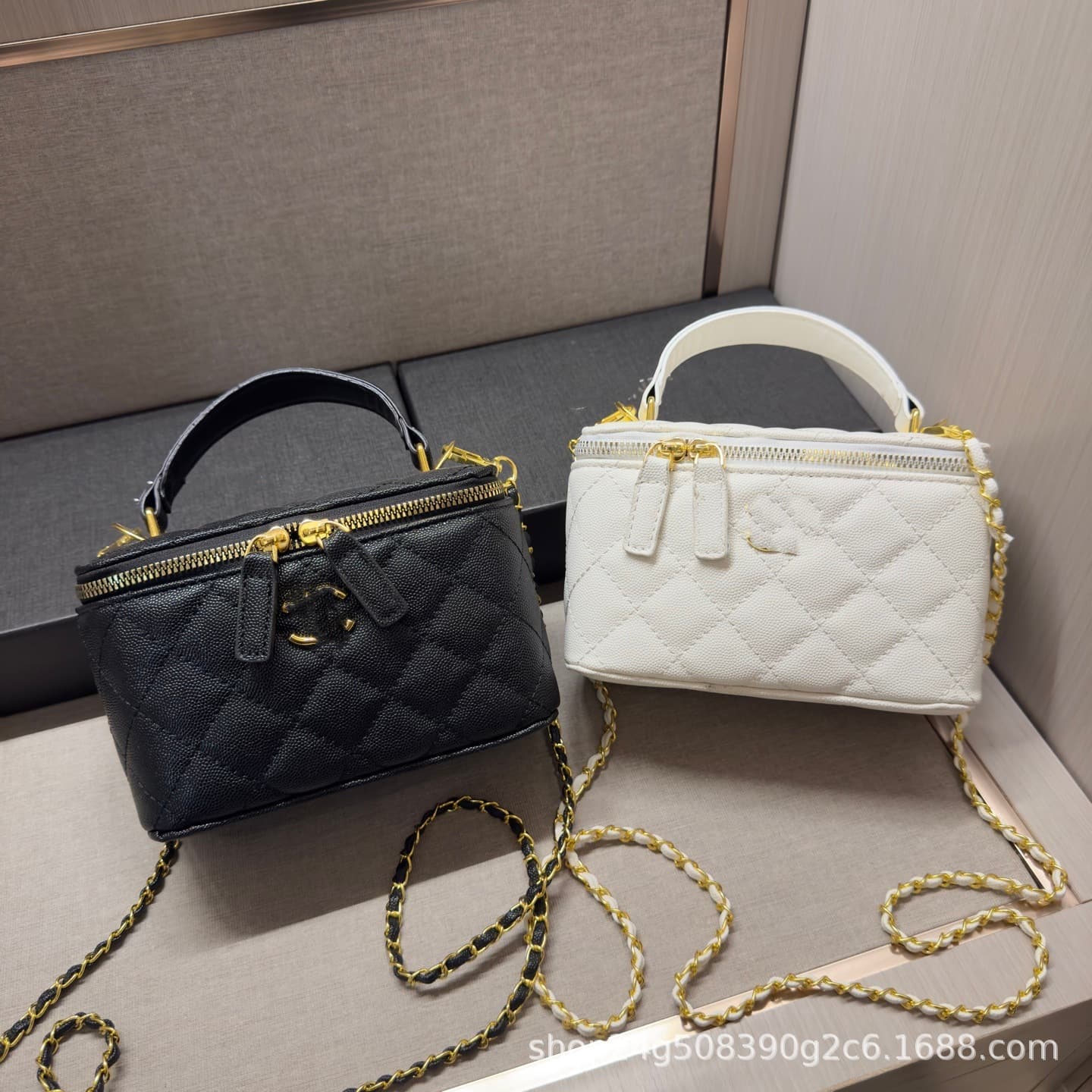 2026 New Cross-Border Trade Small Fragrance Style Chain Bag Lipstick Cosmetic Bag Caviar Lamb Leather Texture Diamond Quilted Crossbody Bag