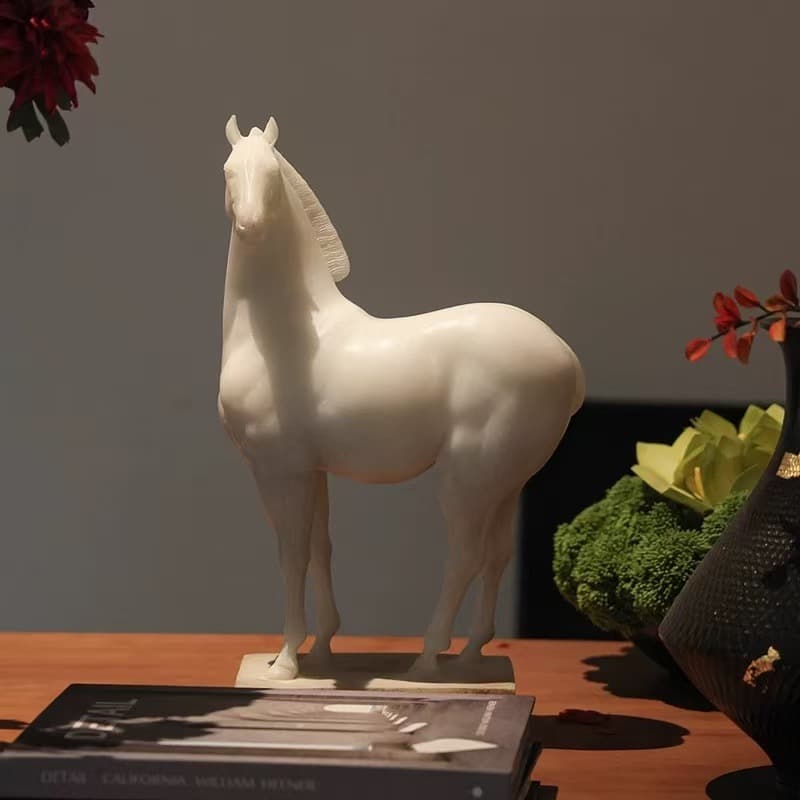 Vintage Retro White Horse Sculpture Ornament Home Decor White Horse Living Room Hotel TV Cabinet Decorative Gift
