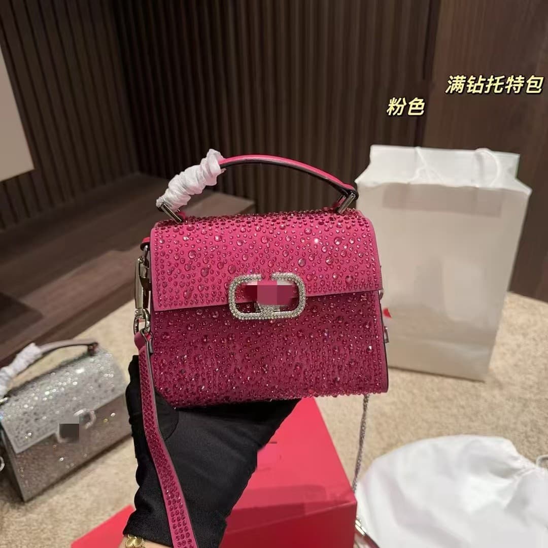 2026 European and American New Mini Rhinestone Studded Handbag, Flap Shoulder Crossbody Chain Crystal V Small Square Bag