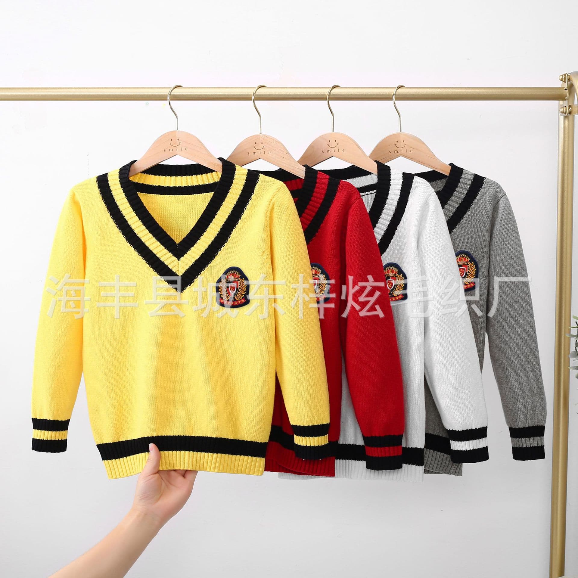Children's Sweater Custom Manufacturing, School Uniform JK Uniform Customization, Men's and Women's Apparel Customization, Various Sweater Custom Orders