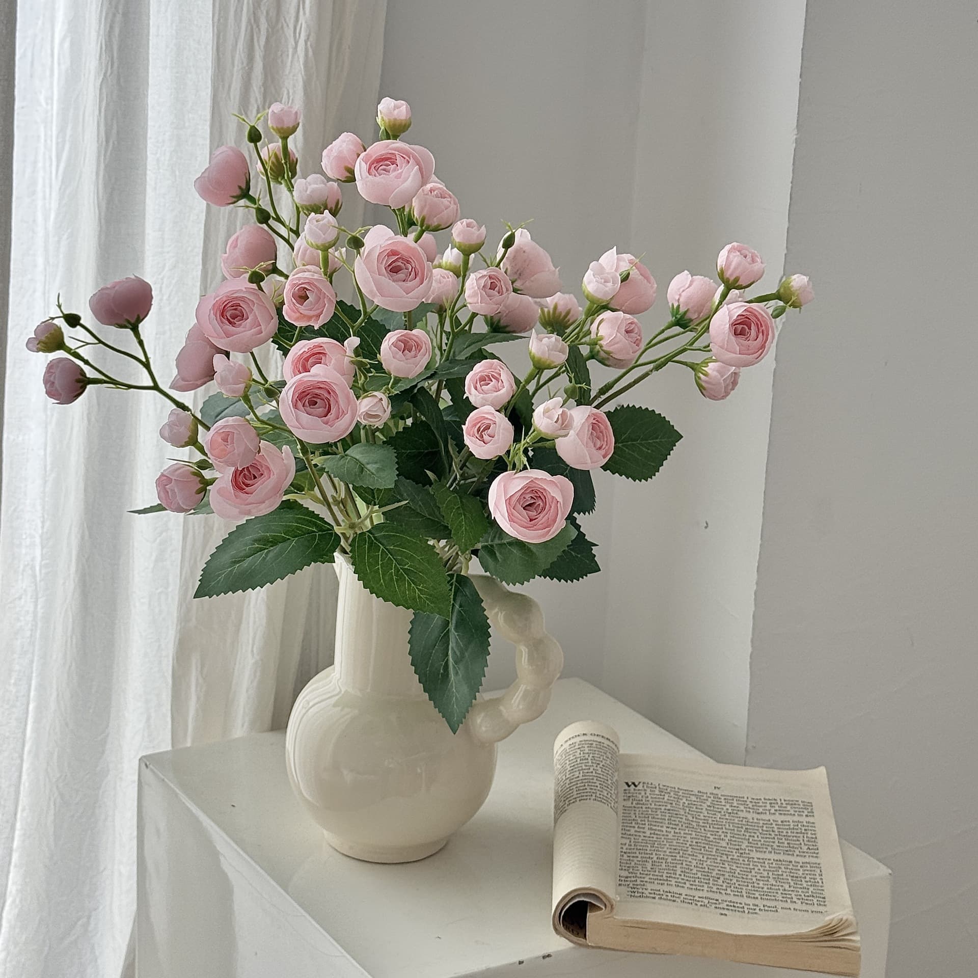 12 small camellias, tea buds, artificial flowers, hand-held flowers, artificial flowers, home living room decorations, flower hotels, shooting props