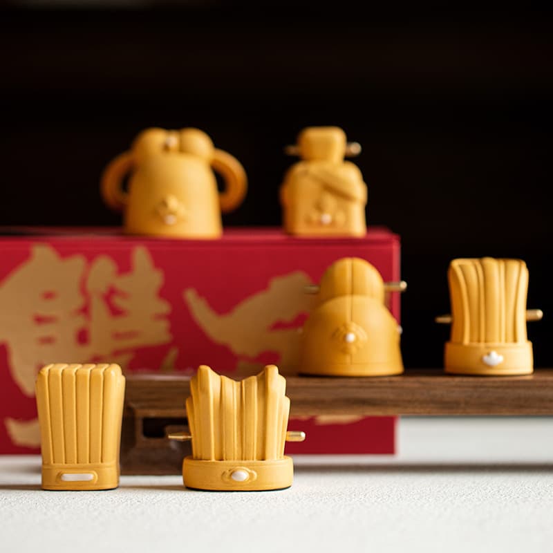 Cultural Gift Purple Sand Scholar Hat Tea Pet - High-end Tea Set Accessory, Desktop Decoration for Tea Ceremony