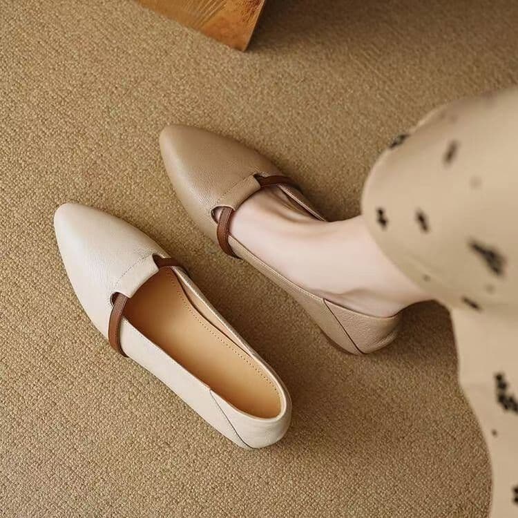 Women's Flats 2024 Autumn New Comfortable Versatile Chunky Heel Soft Leather Soft Sole Non-tiring Slip-on Pointed Low Heel Shoes