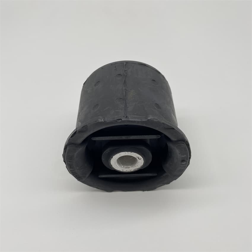 STZT 33311129760 Suspension Bushing Rear Axle Rubber Bushing for BMW E34 E32