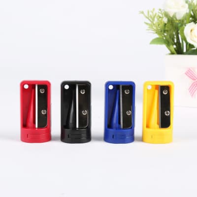 Creative multifunctional woodworking pencil sharpener, colorful portable single hole pencil sharpener, student school supplies and stationery wholesale