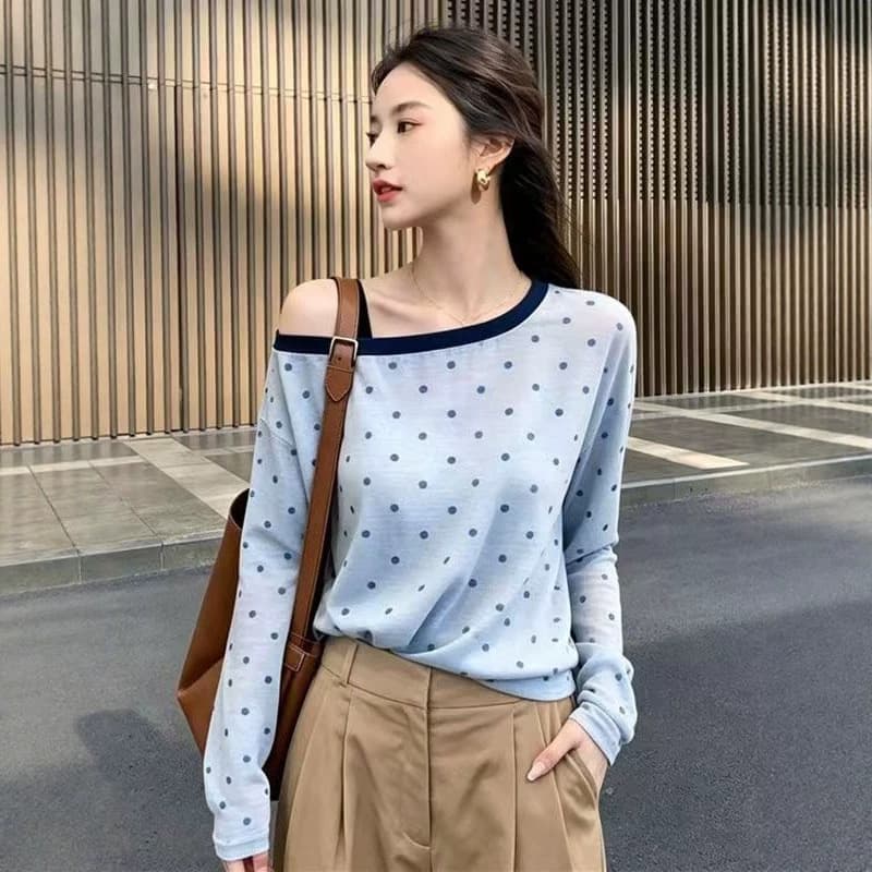 French Polka Dot Off-Shoulder Knit Top Women's Early Autumn Thin Long-Sleeve T-Shirt Design Asymmetric Slant Shoulder Slimming Top