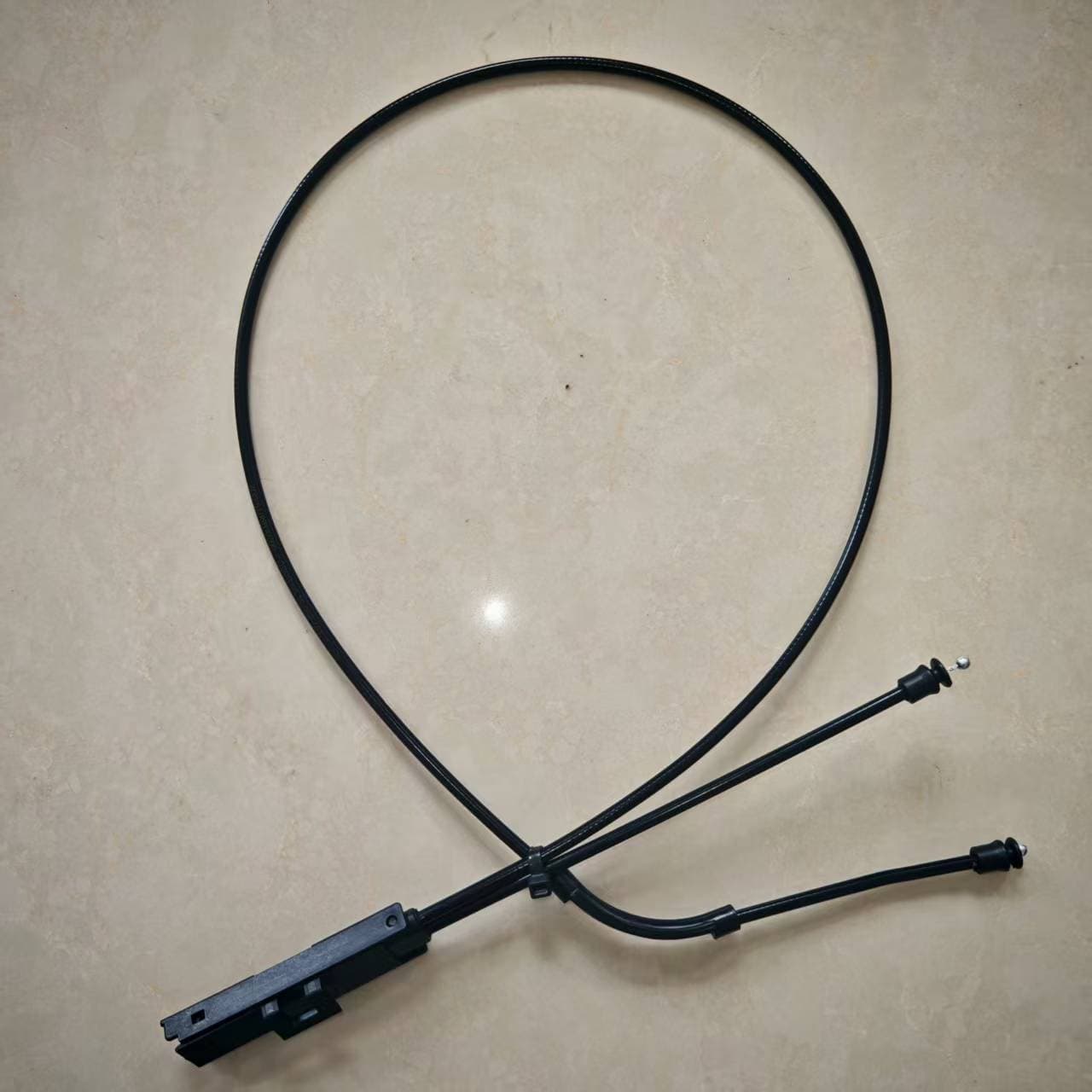 167 880 3400 Engine Cover Release Cable Front