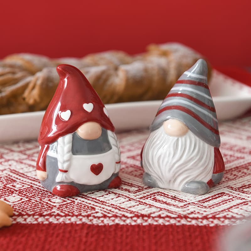 Nordic Santa Claus Ceramic Salt and Pepper Shaker Creative Christmas Elf Pepper Shaker High-Quality Decorative Relief Ornament