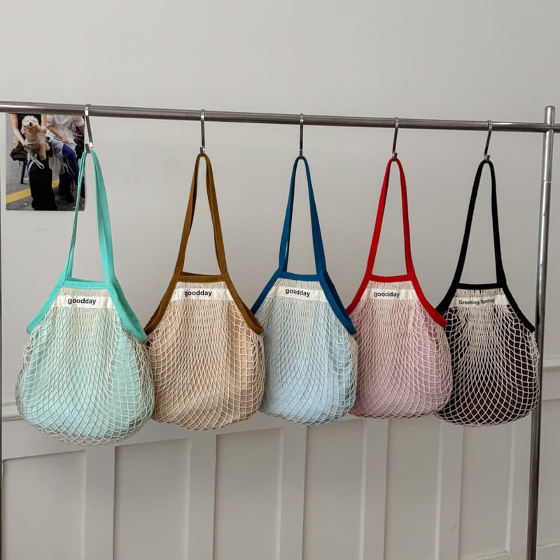 New Fashion Net Pocket Hollow Woven Bag Dopamine Contrast Color Shoulder Bag Beach Play Resort Style Tote Bag for Women