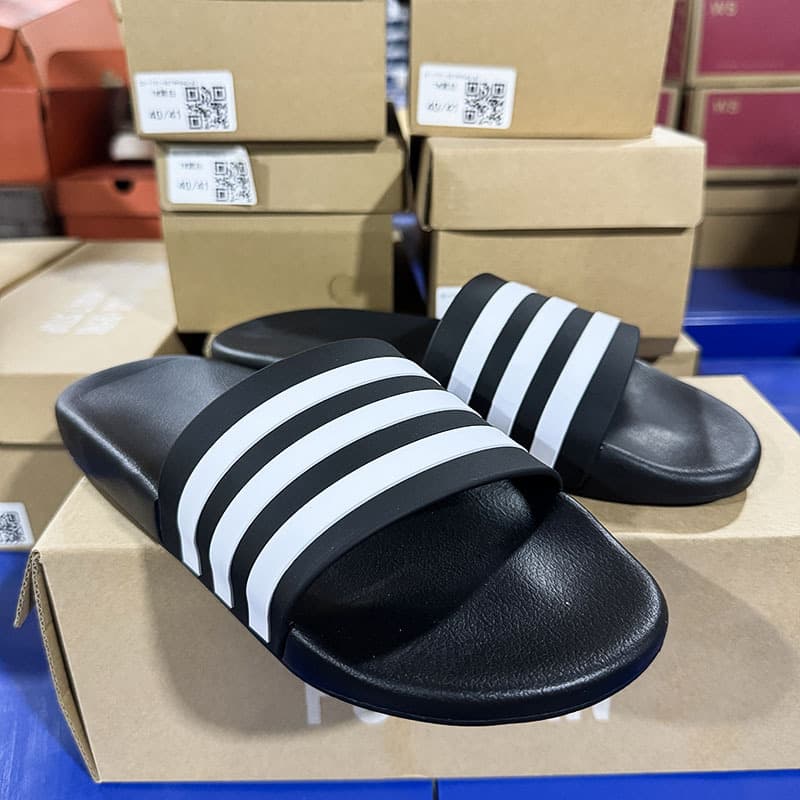 【Direct Sale from Putian Factory】Three-Stripe Black and White Striped Slip-On Slippers for Women, Summer Non-Slip Soft-Soled Sandals for Men