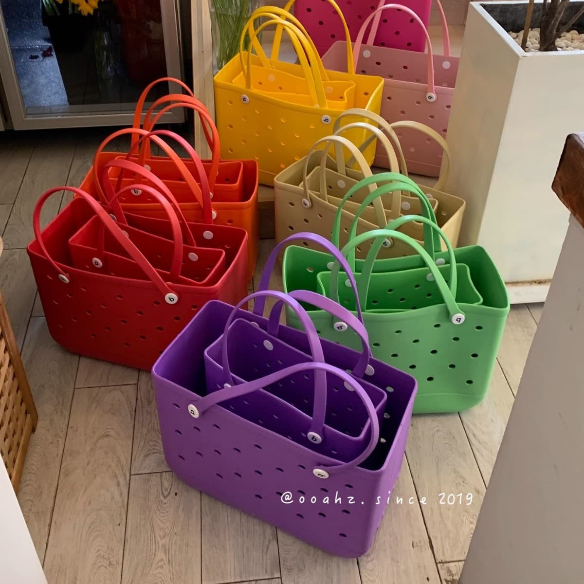 Hole-punched EVA Beach Tote Bag, Swimming Bag, Candy Color Mesh Shopping Basket, Outdoor Camping Bag, Pet Carrier