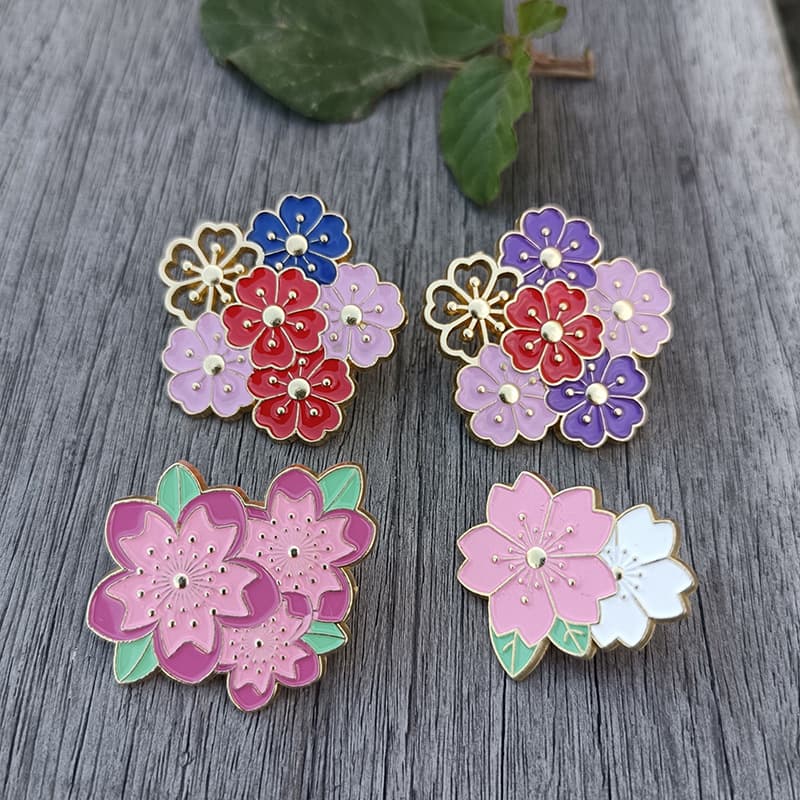 New Creative Four-Leaf Clover Badge Sakura Brooch Multi-Style Sakura Enamel Badge College Style Anti-Exposure Brooch