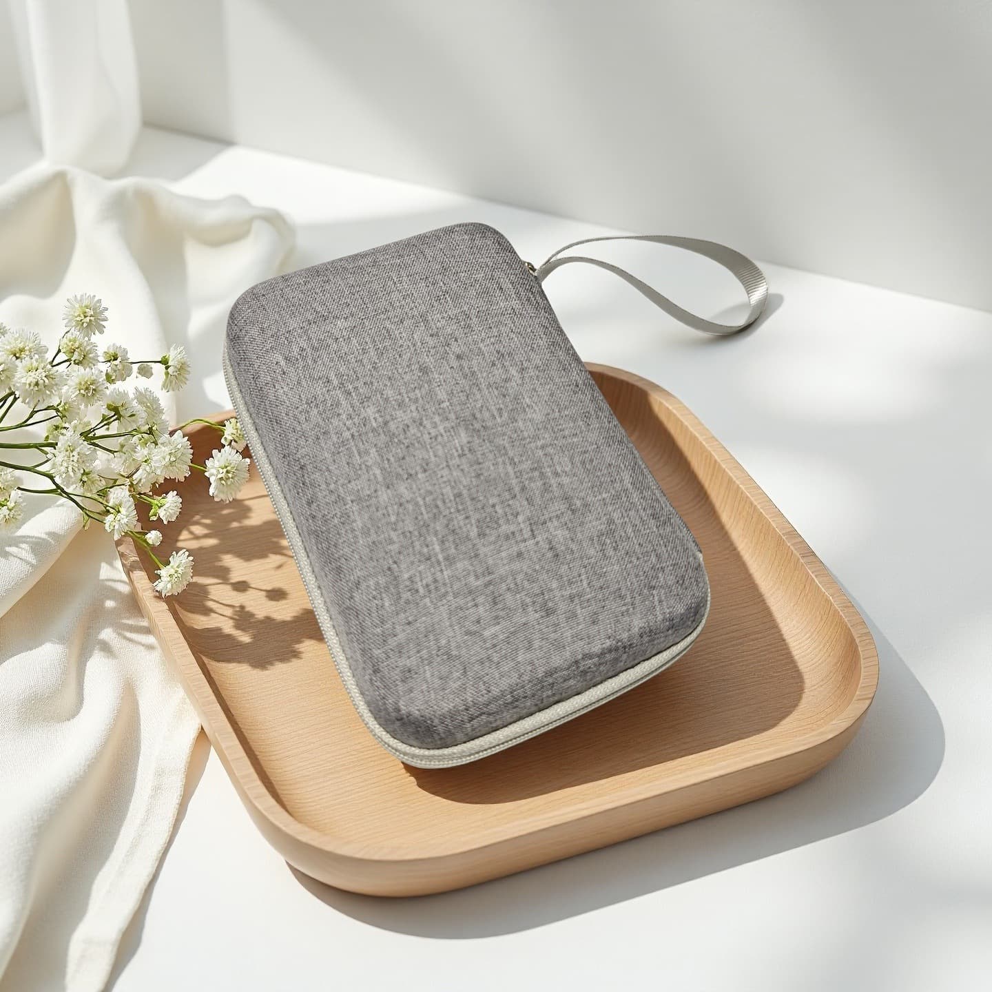 Customized power bank storage bag eva headphone bag hard shell portable power bank storage bag