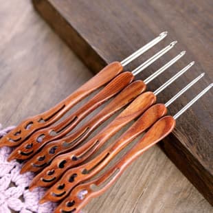 Xuefeier Brand Red Sandalwood Handle Crochet Hook Stainless Steel Tip Fine Hand Knitting Yarn Tool Lace Crochet Hook