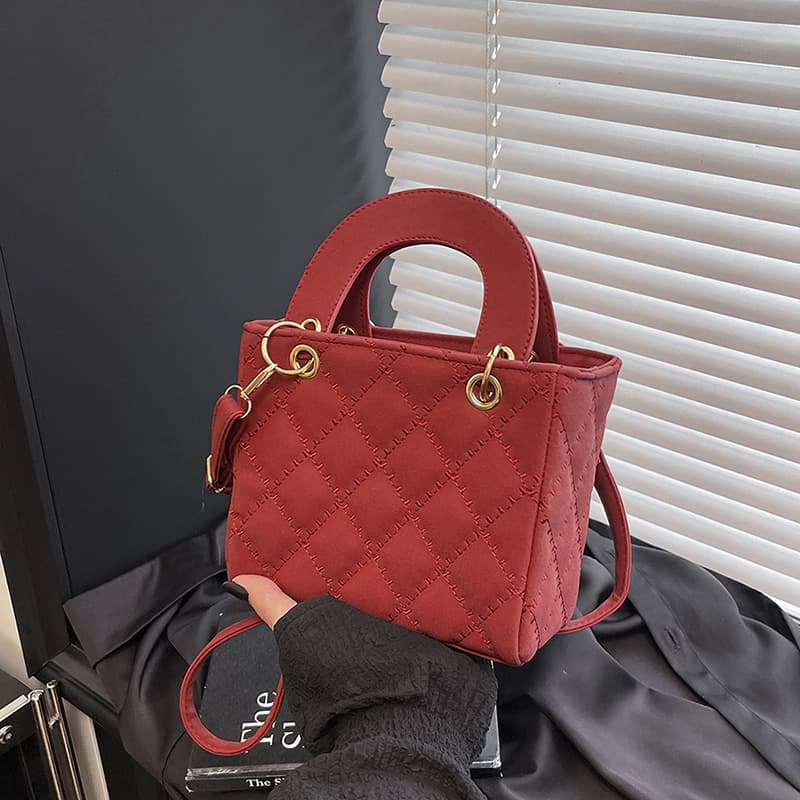 Solid Color Minimalist Pendant 2025 New Diamond Stitch Thread Korean Style Commuter Crossbody Handbag Shoulder Bag for Women