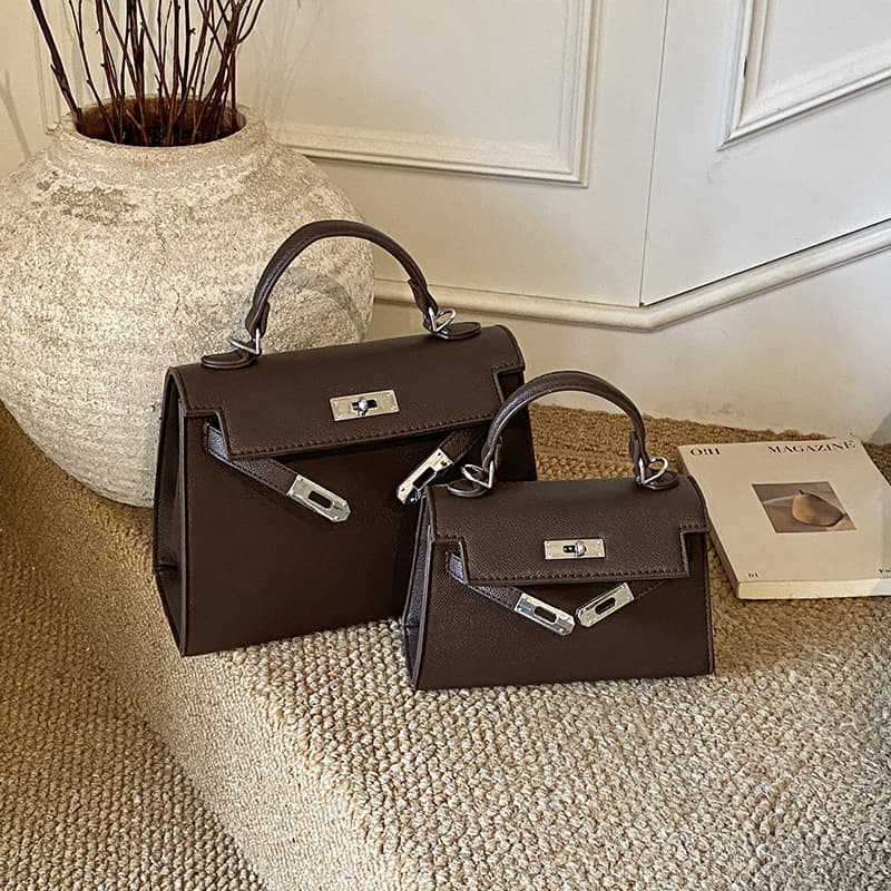 Korean-style Light Luxury Niche Handbag for Women 2026 Spring New Textured Shoulder Bag Commuter Crossbody Small Square Bag