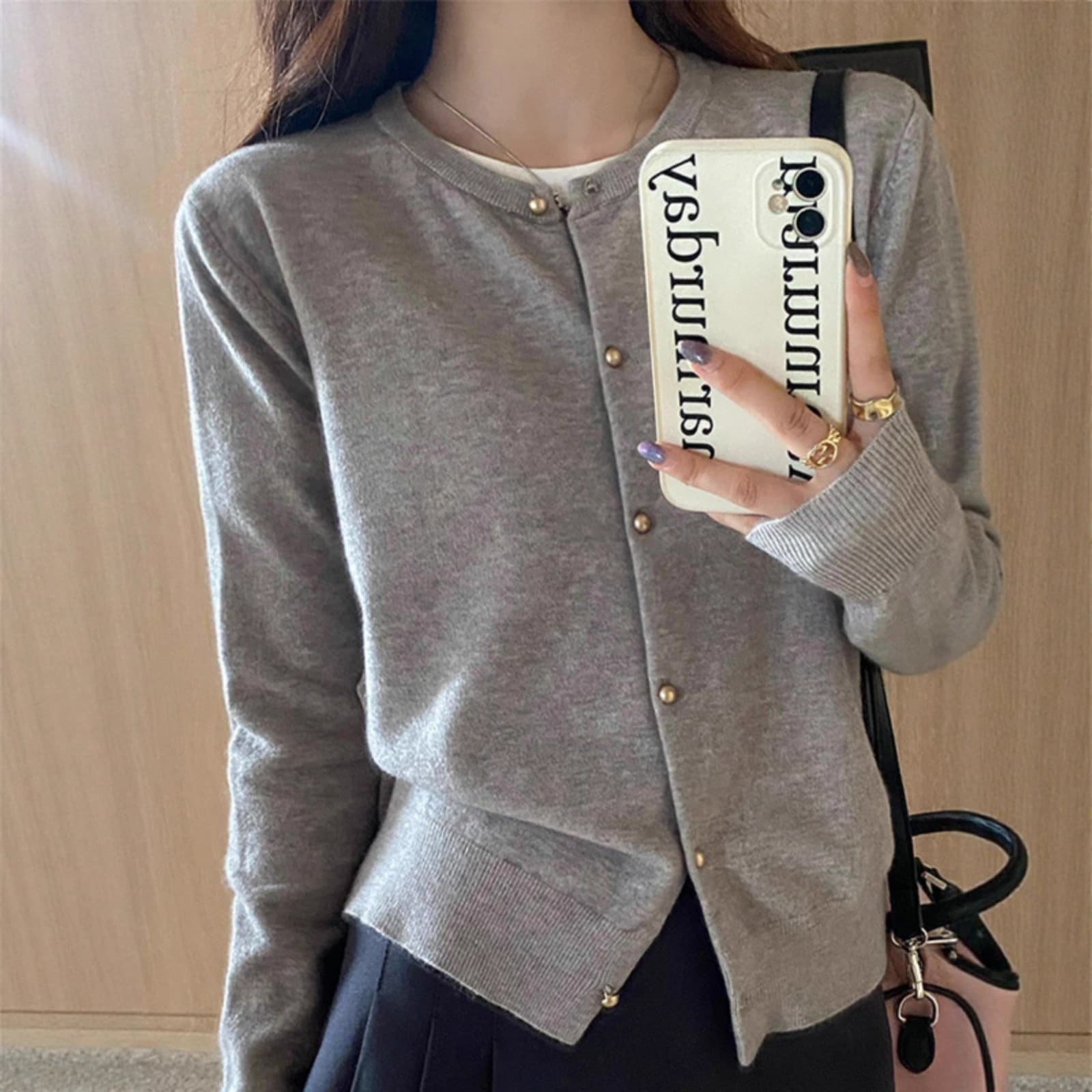 2025 new gray knitted cardigan for women in autumn, high-end sweater jacket, early autumn thin long-sleeved top