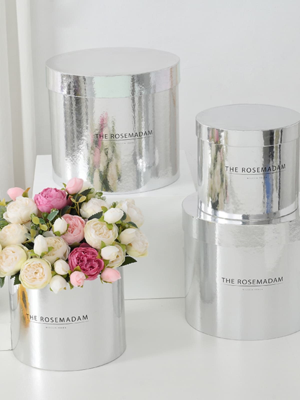 Mirror Silver Hug Bucket Set, Valentine's Day Gift Packaging Box, Flower Box, Floral Arrangement, Strawberry Bear Round Flower Box