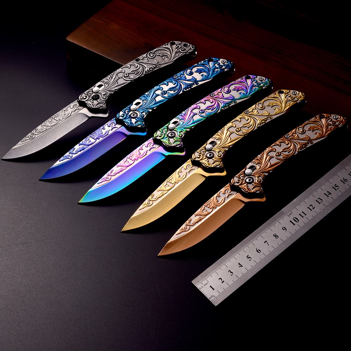 Factory Wholesale 3D Relief Floral Pattern Folding Knife, Outdoor High Hardness Axis Lock Pocket Knife, Sharp Fruit Knife