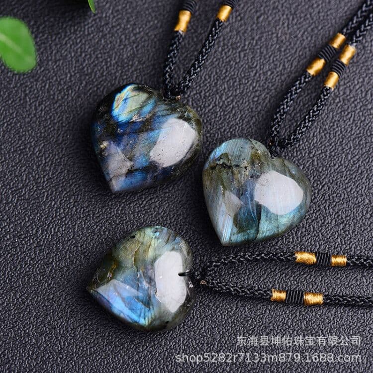 Natural labradorite Moonstone love heart of the ocean pendant jewelry necklace Crystal semi-precious stone factory wholesale