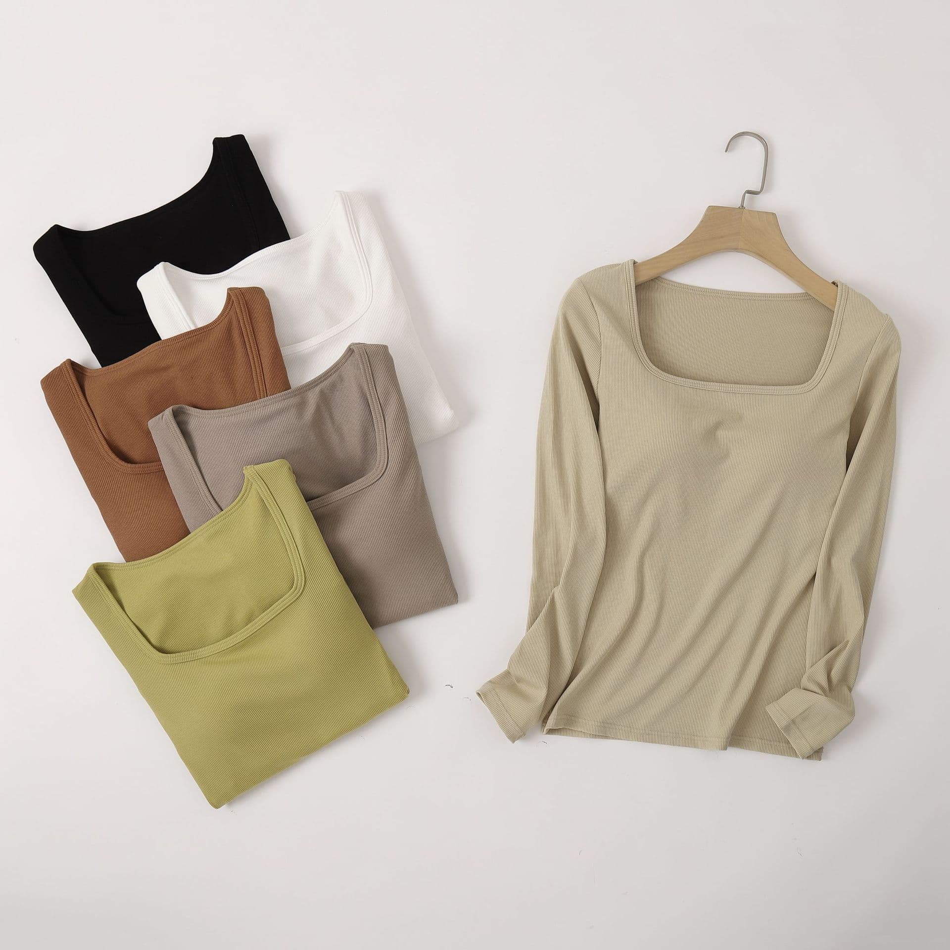 Long-length innerwear with built-in bra pads, anti-exposure wire-free cup square neck long-sleeve top, base layer that can be worn as outerwear T-shirt.