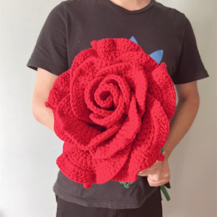 Hand-knitted bouquet finished product DIY oversized red rose immortal flower artificial flower woolen flower Valentine's Day gift