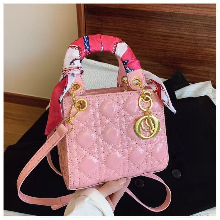 2026 Fashion Hot Selling Trendy Lady Dior Single Shoulder Crossbody Handbag Premium Sense Texture Bag