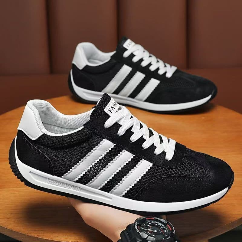 Slip-On Men's Shoes 2025 New Spring Breathable Versatile Pilot Skate Shoes Casual Sports Soft Sole Fashion Work Shoes