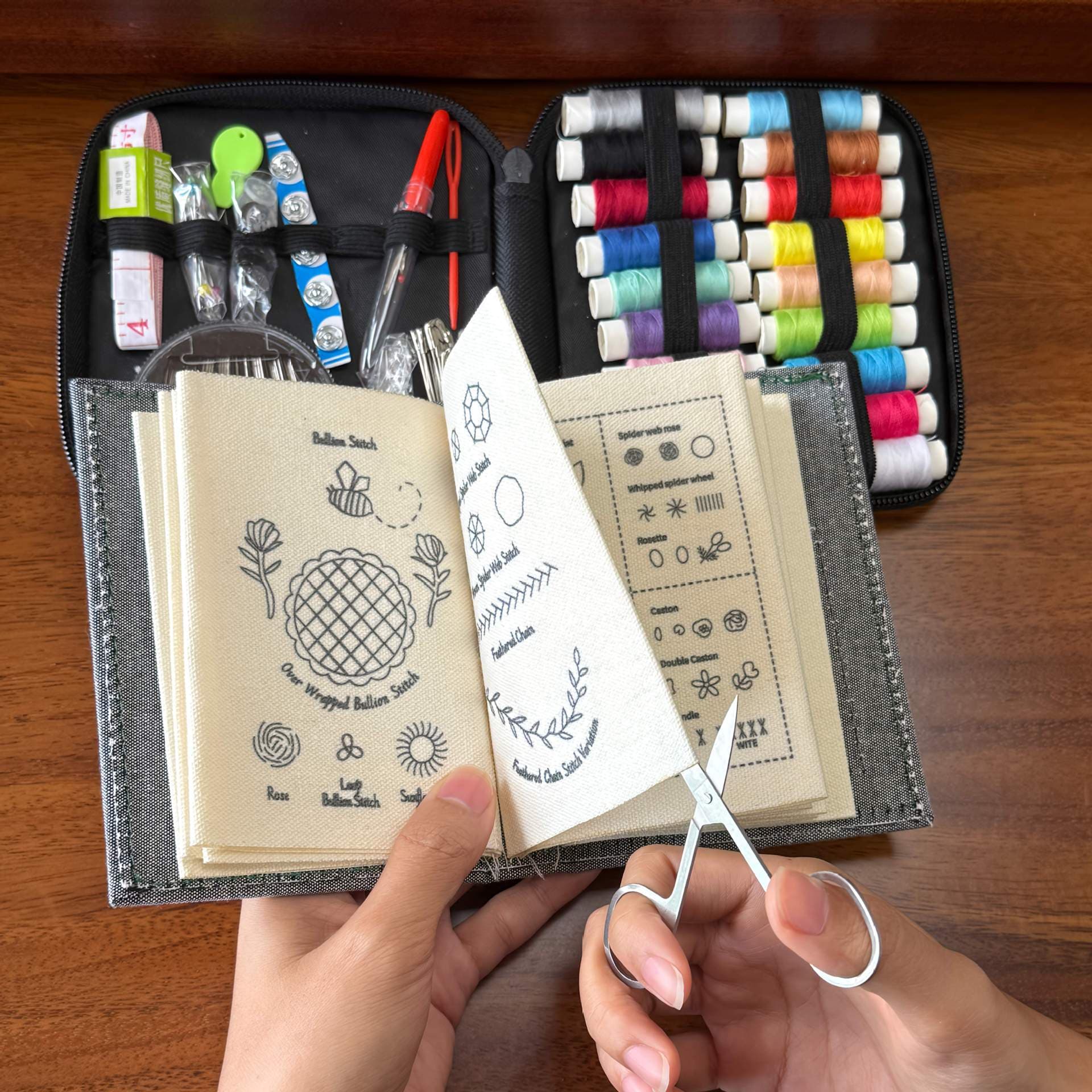 New Stitch Book Embroidery Book Hot-Selling Linen DIY Stitch Pattern Book with Thread Kit