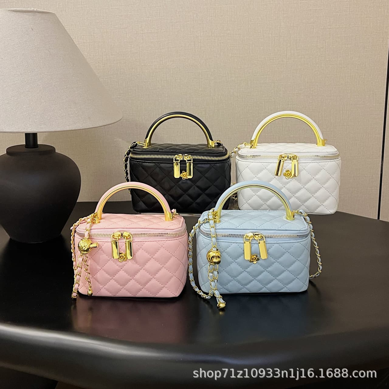 Diamond chain hand-held small square bag for women 2026 cross-border new style high-end texture exquisite fashion single shoulder crossbody bag