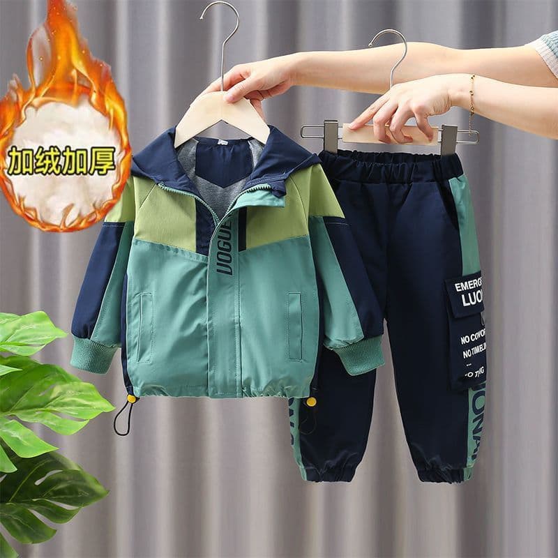 Two stylish children's jackets, new spring and autumn style for 2025, handsome boys' clothing set, fleece-lined Korean style set.