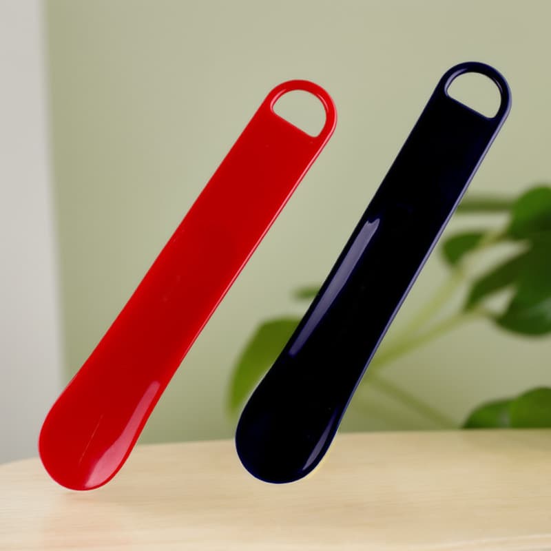 Short shoehorn, high-quality shoehorn, various colors, suitable for shoe stores, soft rubber, hotel shoehorn wholesale.